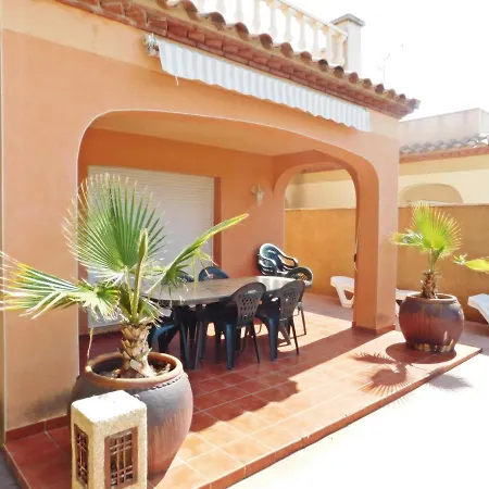 Agradable Casa Con Piscina En Holiday home