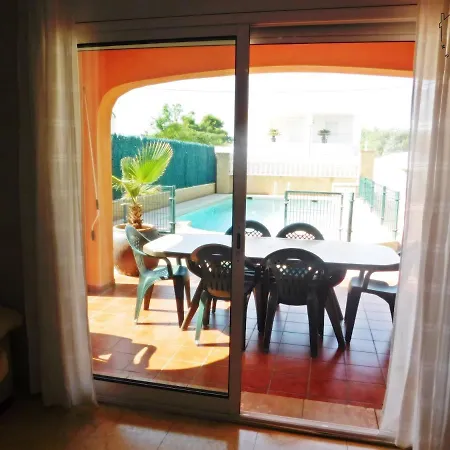 Agradable Casa Con Piscina En Les Tres Cales