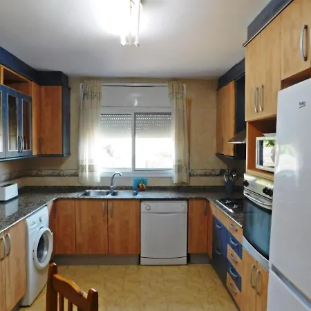 Agradable Casa Con Piscina En