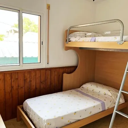 Agradable Casa Con Piscina En