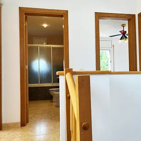 Agradable Casa Con Piscina En Les Tres Cales