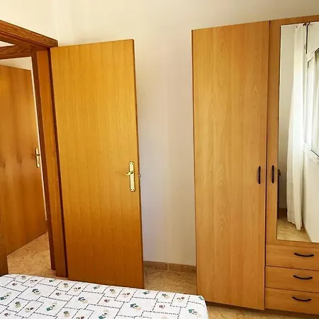 Agradable Casa Con Piscina En Les Tres Cales