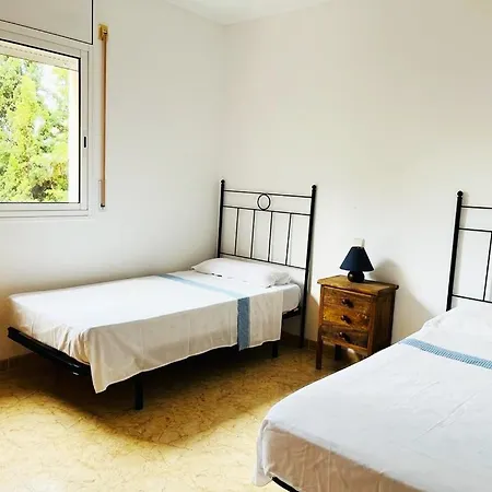 Agradable Casa Con Piscina En *