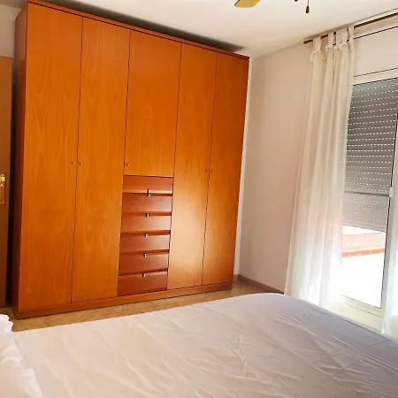 Agradable Casa Con Piscina En *